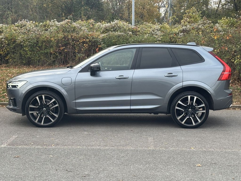 Used Volvo XC60 2020 for sale - 76509469: Photo 2