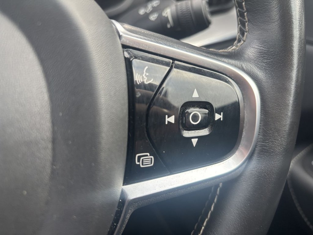 Used Volvo XC60 2020 for sale - 76509469: Photo 24