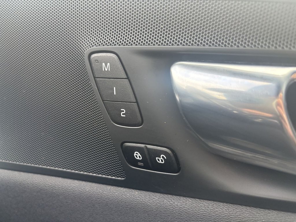 Used Volvo XC60 2020 for sale - 76509469: Photo 25