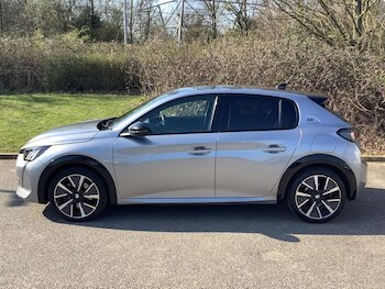 Used Peugeot 208 2020 for sale - 77952280: Photo