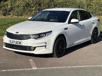 2017 (17) - 1.7 CRDi 3 Saloon 4dr Diesel Manual Euro 6 (s/s) (139 bhp)