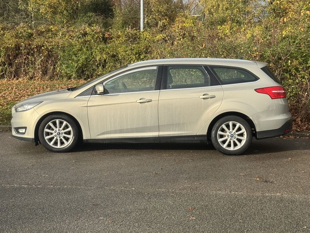 Used Ford Focus 2017 for sale - 76547208: Photo 2