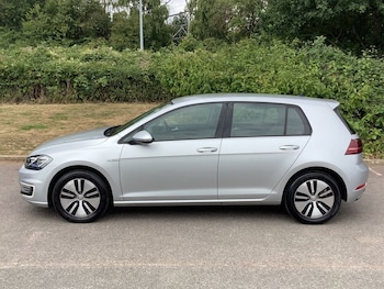 Used Volkswagen Golf 2019 for sale - 75952808: Photo