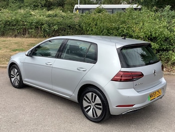Used Volkswagen Golf 2019 for sale - 75952808: Photo