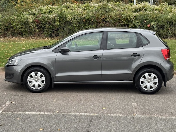 Used Volkswagen Polo 2014 for sale - 76203423: Photo 2