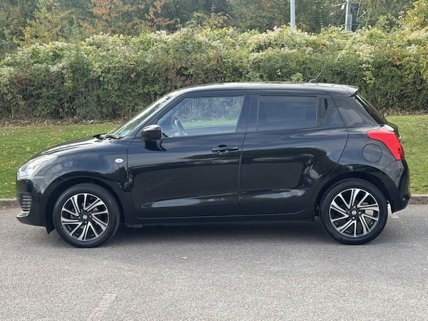 Used Suzuki Swift 2021 for sale - 76202608: Photo 2