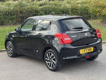 Used Suzuki Swift 2021 for sale - 76202608: Photo 3