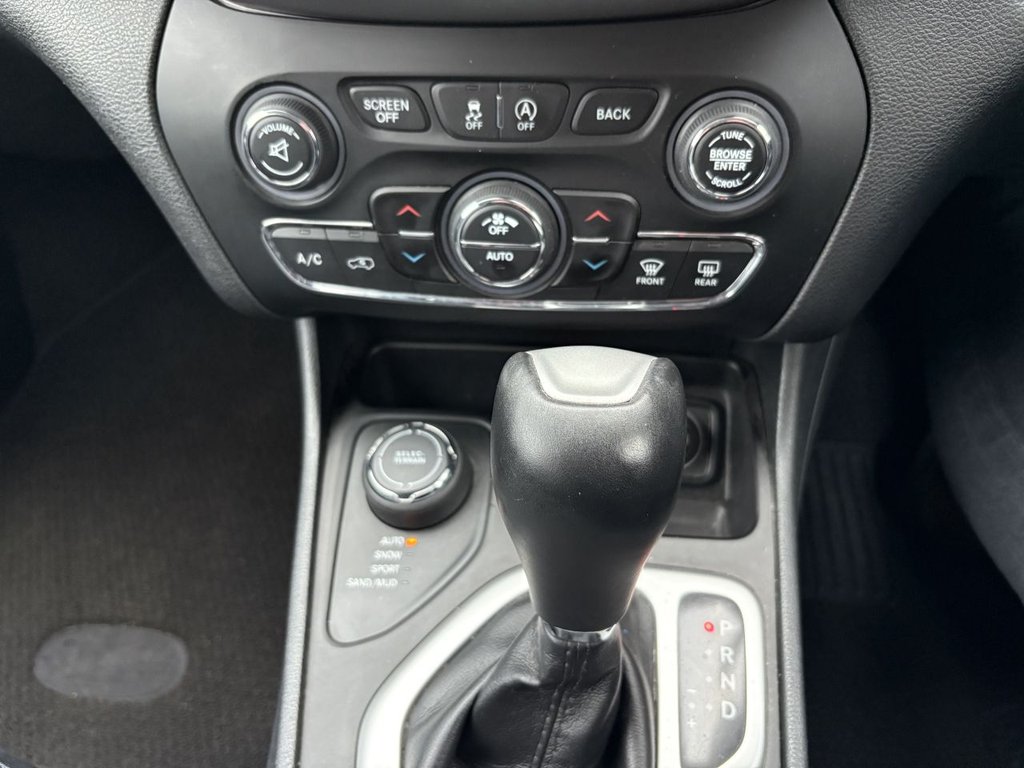 Used Jeep Cherokee 2018 for sale - 76279399: Photo 17