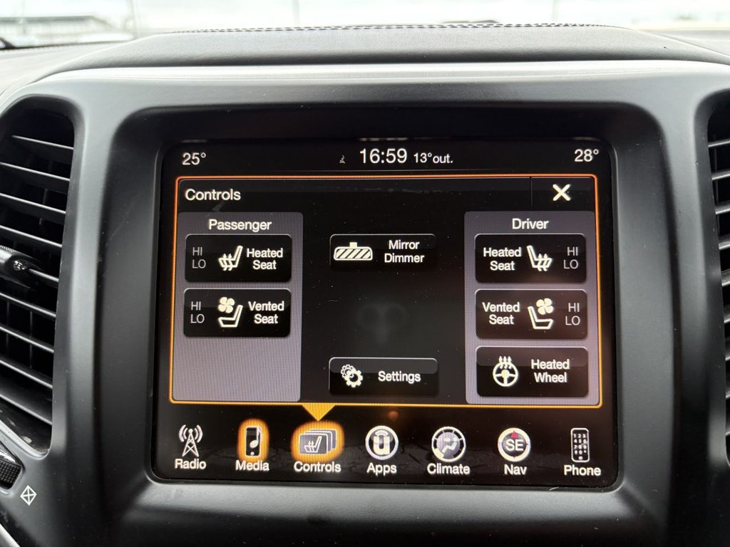 Used Jeep Cherokee 2018 for sale - 76279399: Photo 25