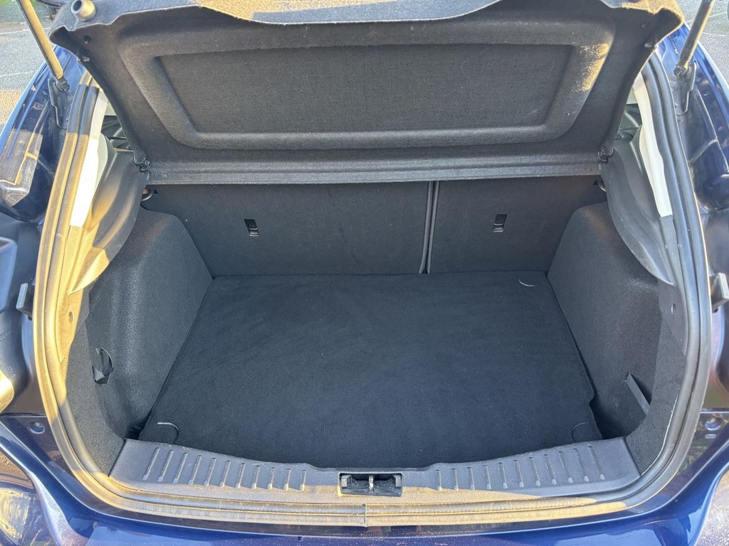 Used Ford Focus 2012 for sale - 76698310: Photo 11