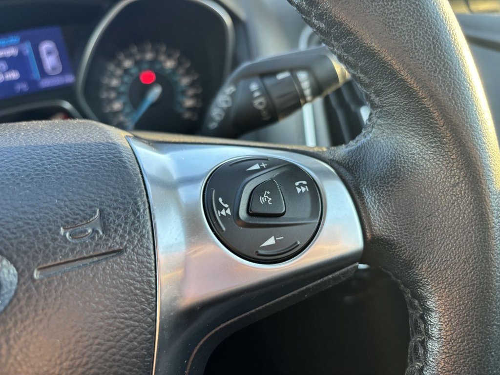 Used Ford Focus 2012 for sale - 76698310: Photo 17