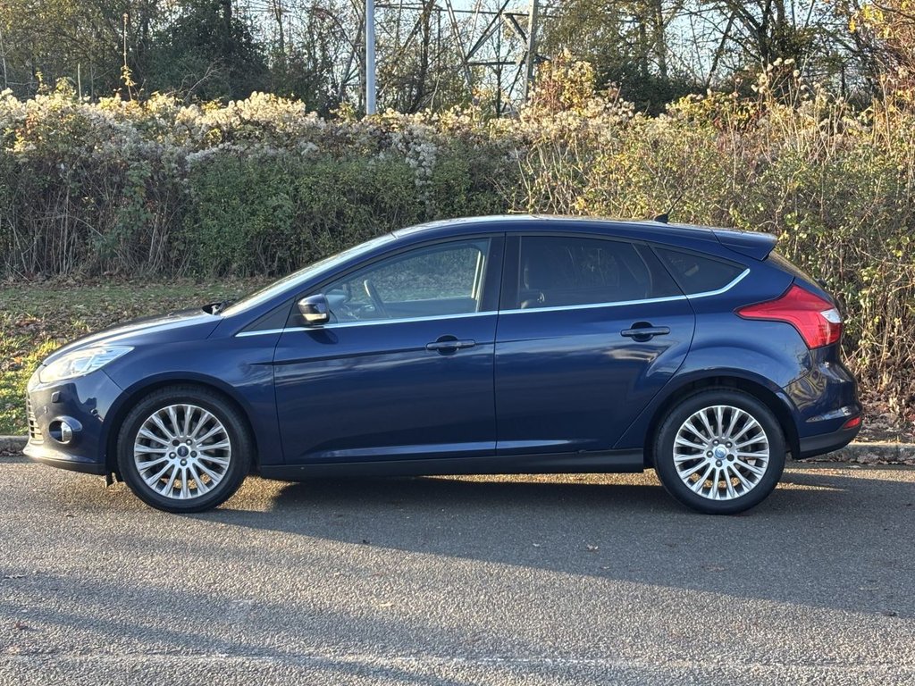 Used Ford Focus 2012 for sale - 76698310: Photo 2