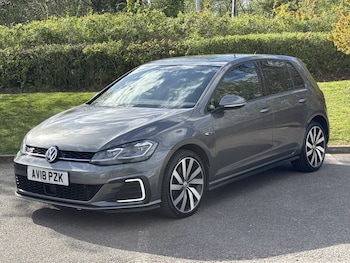 Used Volkswagen Golf 2018 for sale - 78212600: Photo