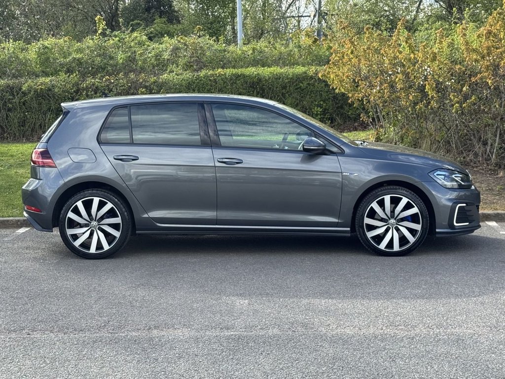 Used Volkswagen Golf 2018 for sale - 78212600: Photo 6