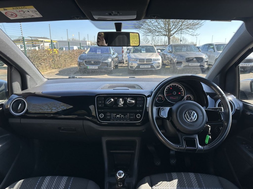 Used Volkswagen up! 2015 for sale - 77936433: Photo 9