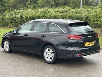 Used Kia Ceed 2022 for sale - 75443998: Photo