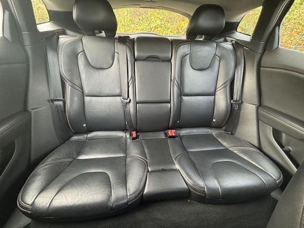 Used Volvo V40 2016 for sale - 76333250: Photo 10