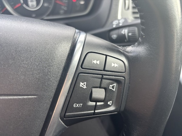 Used Volvo V40 2016 for sale - 76333250: Photo 14