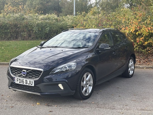 Used Volvo V40 2016 for sale - 76333250: Photo 1