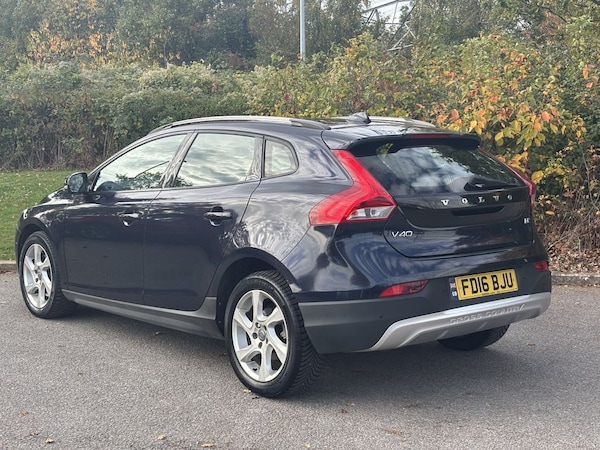 Used Volvo V40 2016 for sale - 76333250: Photo 3