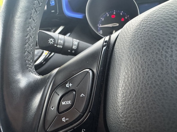 Used Toyota C-HR 2018 for sale - 73939222: Photo 13