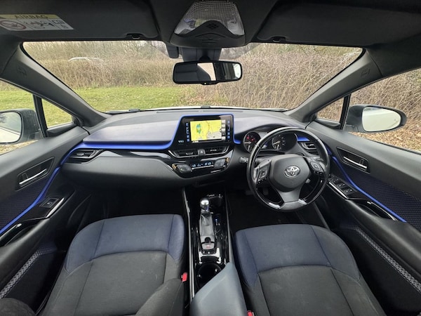 Used Toyota C-HR 2018 for sale - 73939222: Photo 9