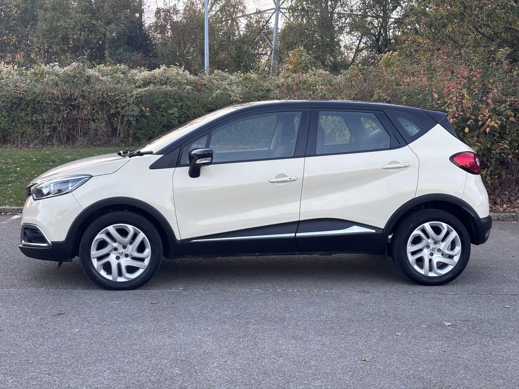 Used Renault Captur 2017 for sale - 76395868: Photo 2