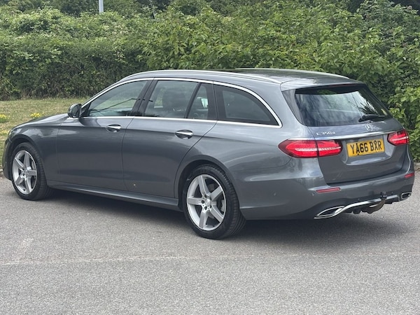 Used Mercedes-Benz E-Class 2016 for sale - 75320846: Photo 3