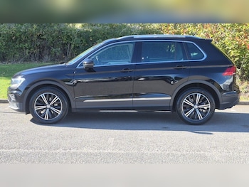 Used Volkswagen Tiguan 2017 for sale - 76185144: Photo 2