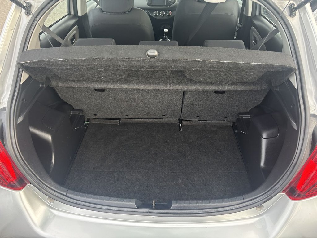 Used Toyota Yaris 2015 for sale - 76395827: Photo 11