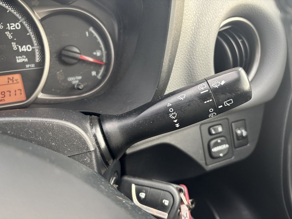 Used Toyota Yaris 2015 for sale - 76395827: Photo 18