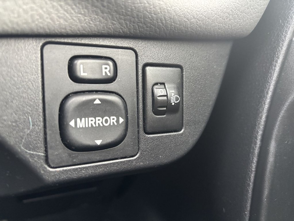 Used Toyota Yaris 2015 for sale - 76395827: Photo 20