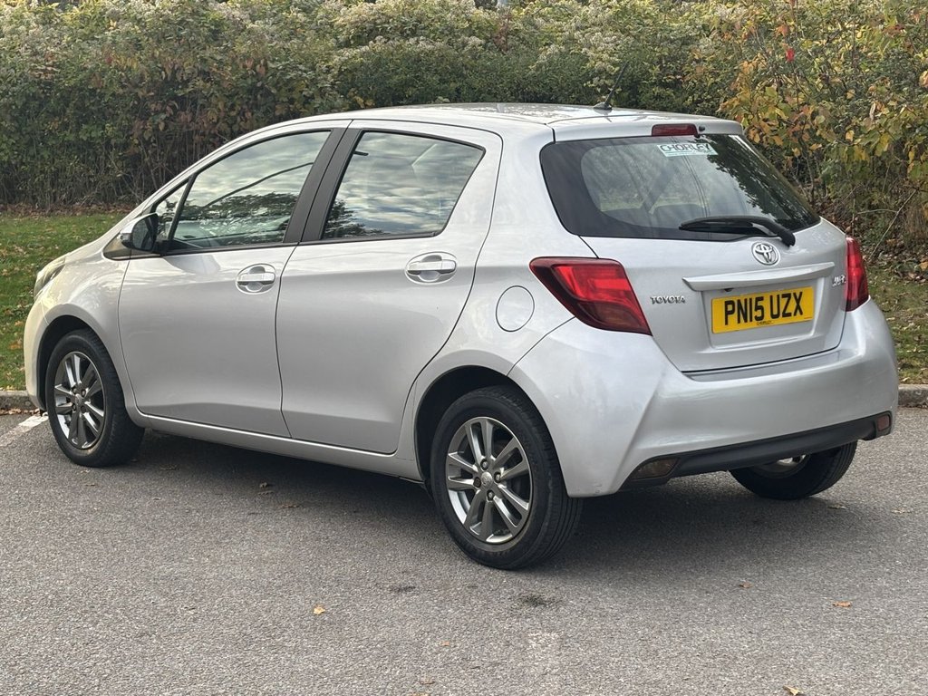 Used Toyota Yaris 2015 for sale - 76395827: Photo 3