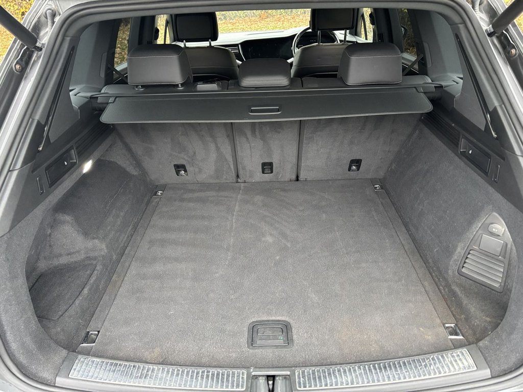 Used Volkswagen Touareg 2019 for sale - 76535501: Photo 11