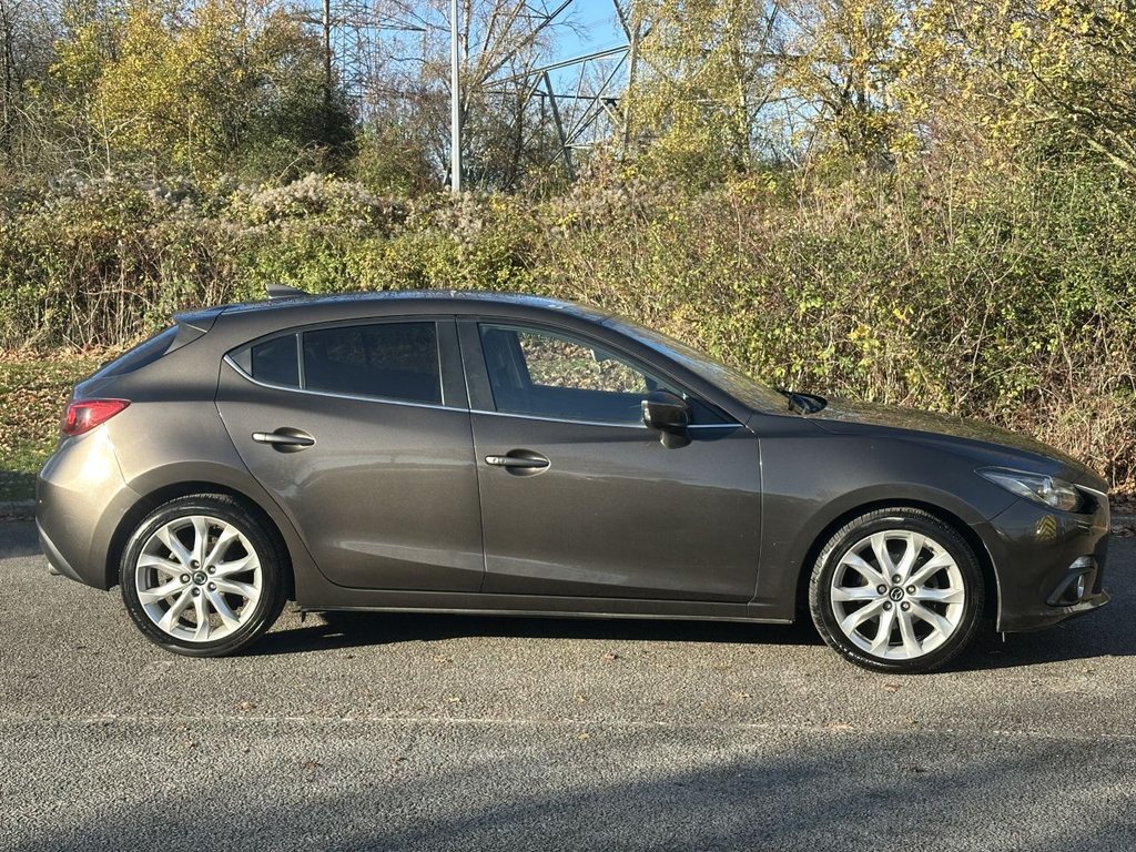 Used Mazda Mazda3 2016 for sale - 76642204: Photo 6