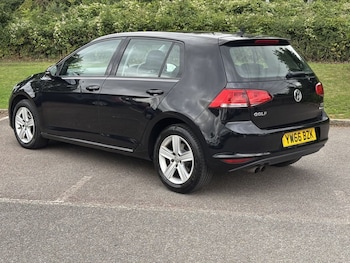 Used Volkswagen Golf 2017 for sale - 75542708: Photo