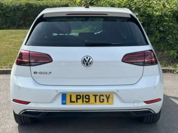 Used Volkswagen Golf 2019 for sale - 74884338: Photo