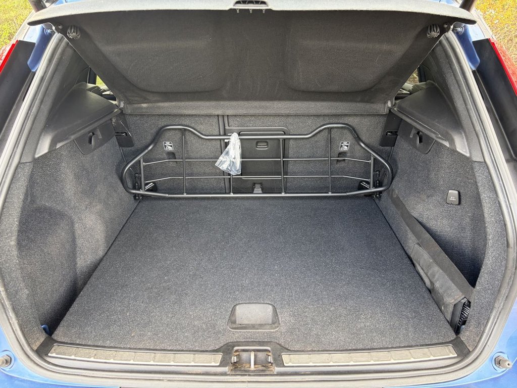 Used Volvo XC40 2020 for sale - 78206611: Photo 11