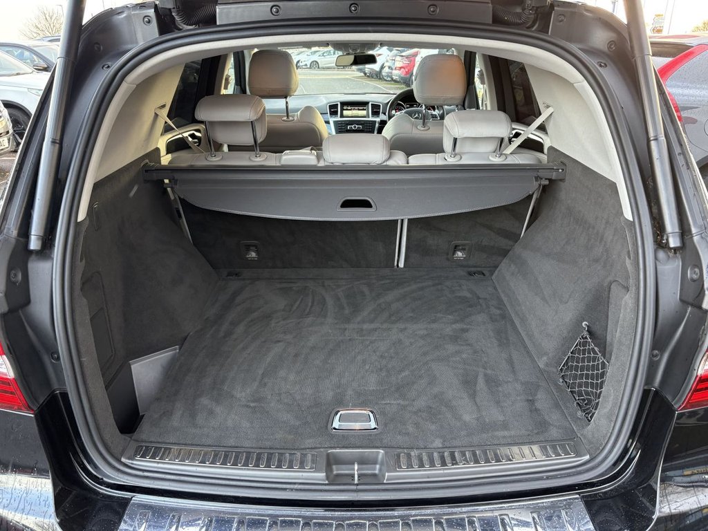 Used Mercedes-Benz M Class 2015 for sale - 76631905: Photo 11