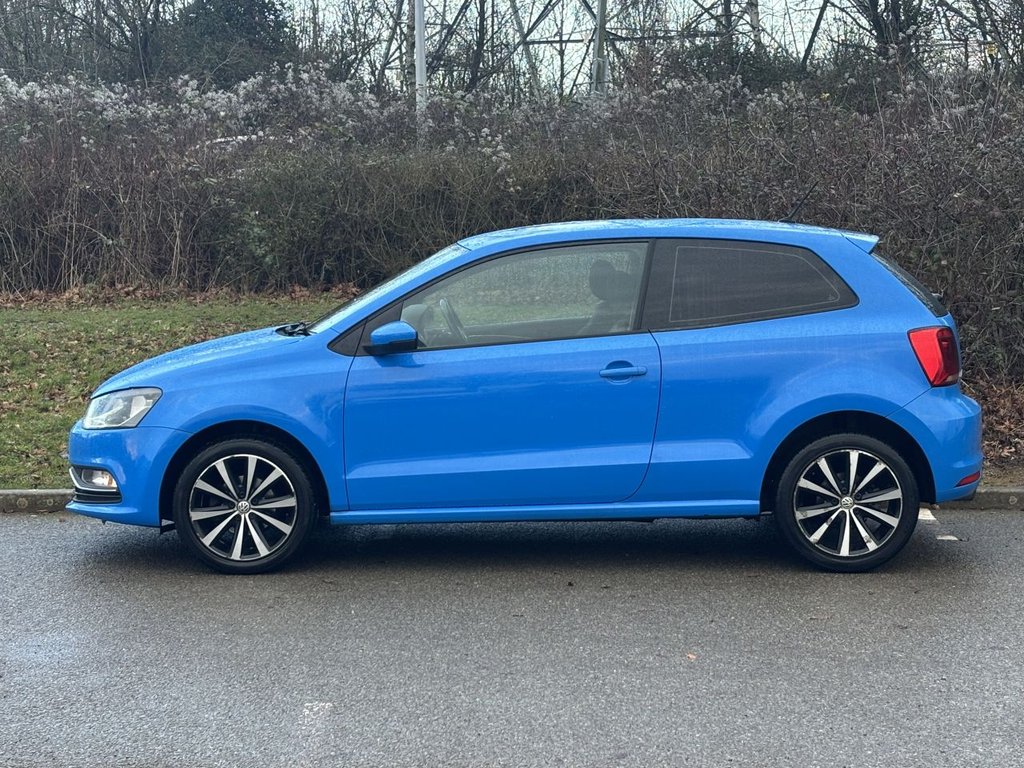 Used Volkswagen Polo 2015 for sale - 77263103: Photo 2