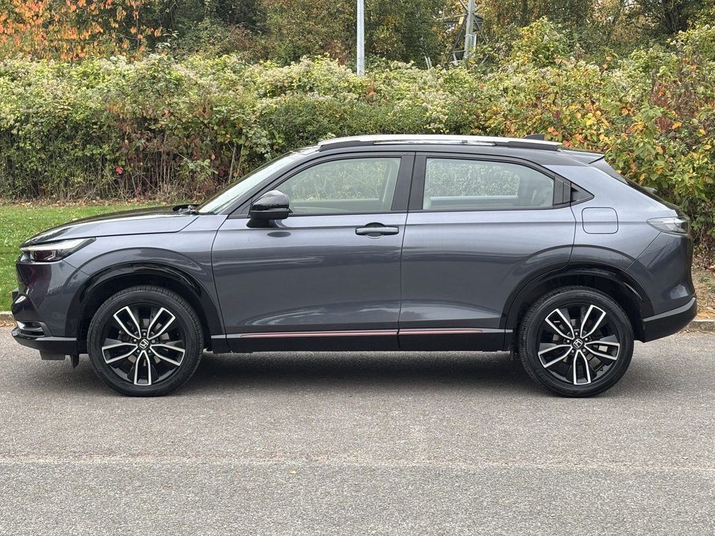 Used Honda HR-V 2022 for sale - 76303532: Photo 2