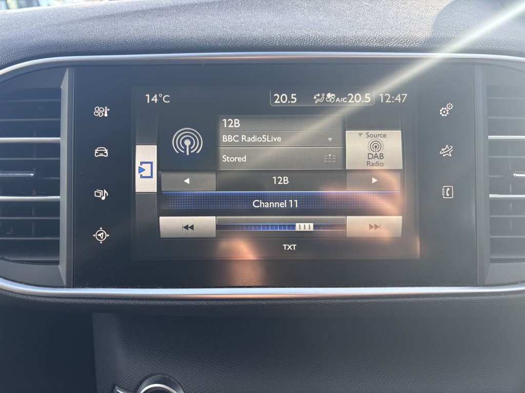 Used Peugeot 308 2017 for sale - 76406321: Photo 17