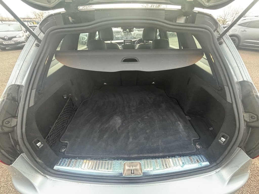 Used Mercedes-Benz C Class 2017 for sale - 77139527: Photo 11