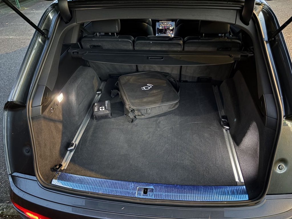 Used Audi Q7 2020 for sale - 76840993: Photo 11