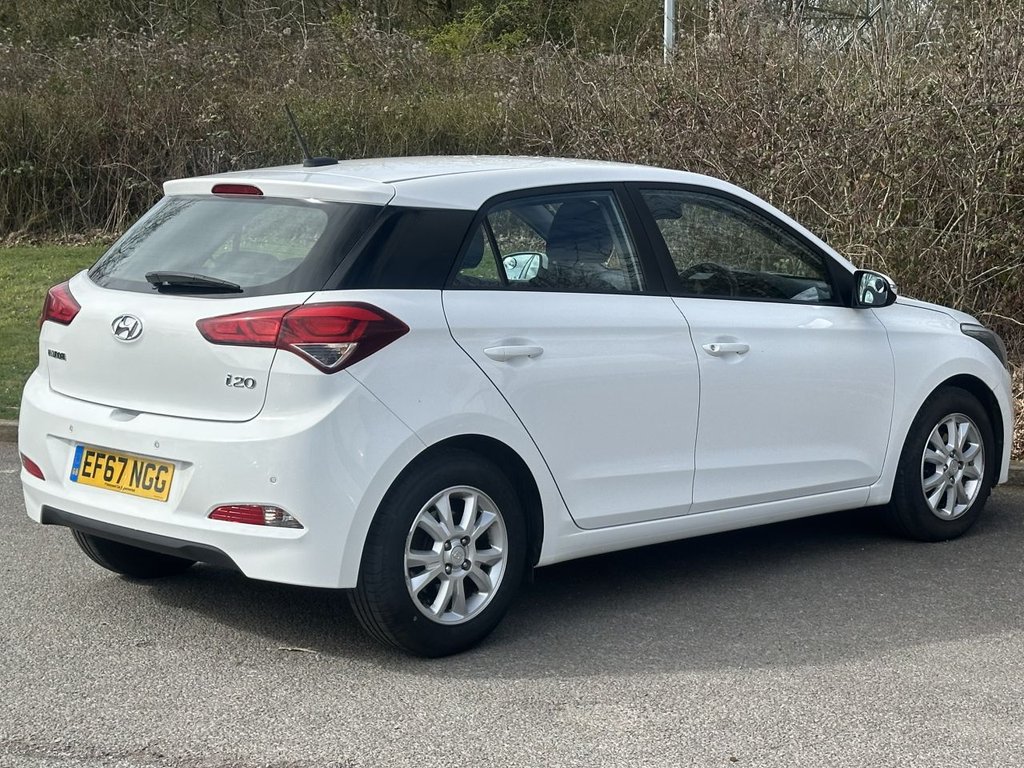 Used Hyundai i20 2017 for sale - 77904919: Photo 5