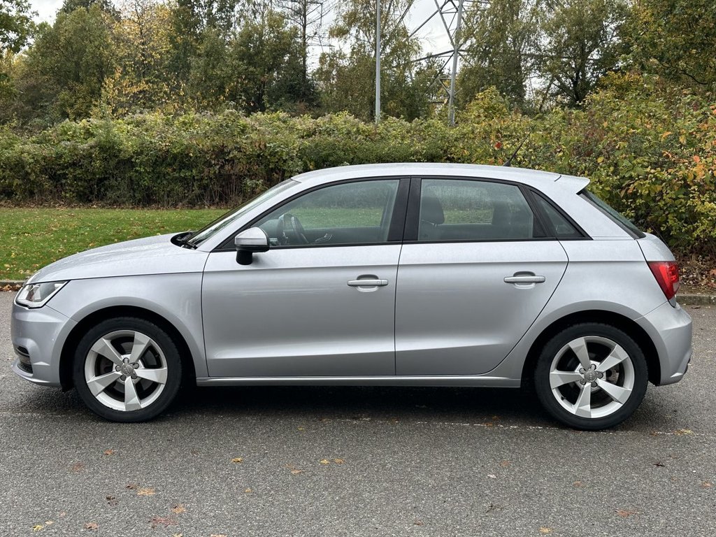 Used Audi A1 2018 for sale - 76356315: Photo 2