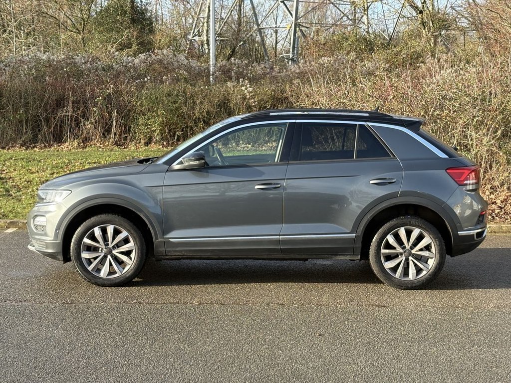Used Volkswagen T-Roc 2018 for sale - 77133803: Photo 2