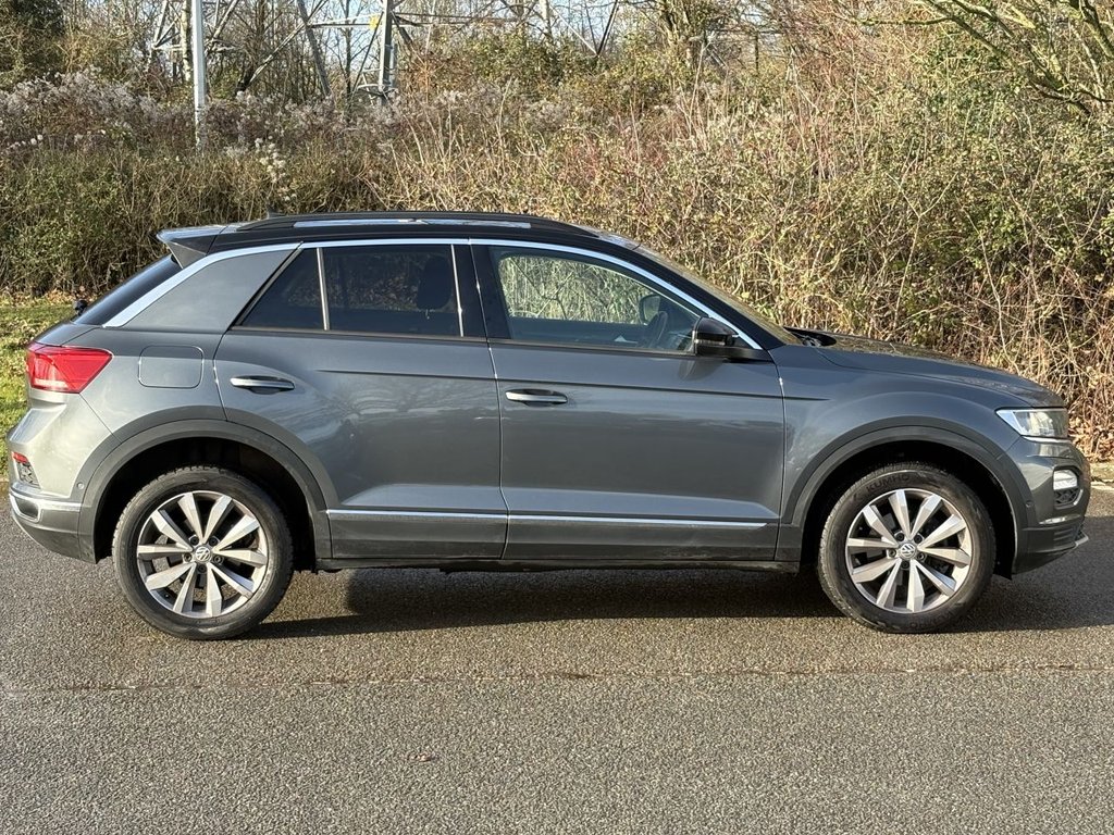 Used Volkswagen T-Roc 2018 for sale - 77133803: Photo 6