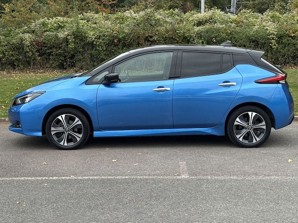 Used Nissan Leaf 2021 for sale - 76202831: Photo 2