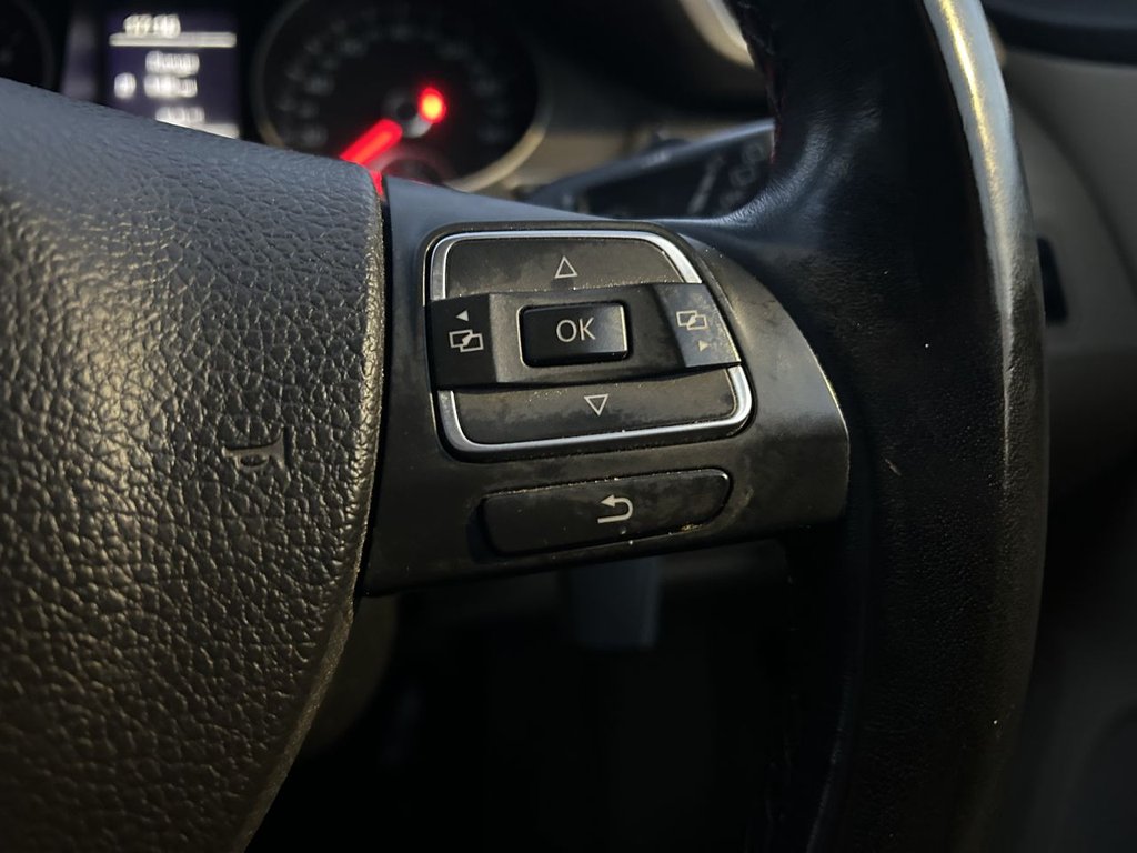 Used Volkswagen Passat 2011 for sale - 76632158: Photo 17